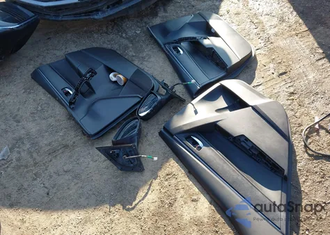 2015 Toyota Corolla S Plus z USA, uszkodzony, nr VIN 2T1BURHE7FC444637